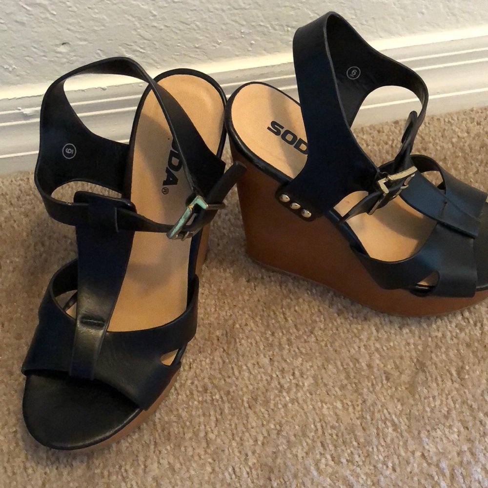 Black and Tan Wedges. Size 6.